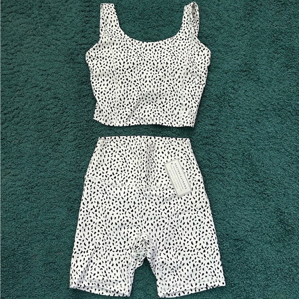 NWT - Astoria Activewear Luxe Ignite Small